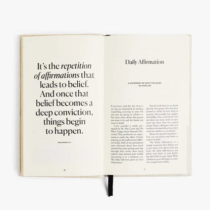 Intelligent Change - The Five Minute Journal Green - Daily Guided Gratitude